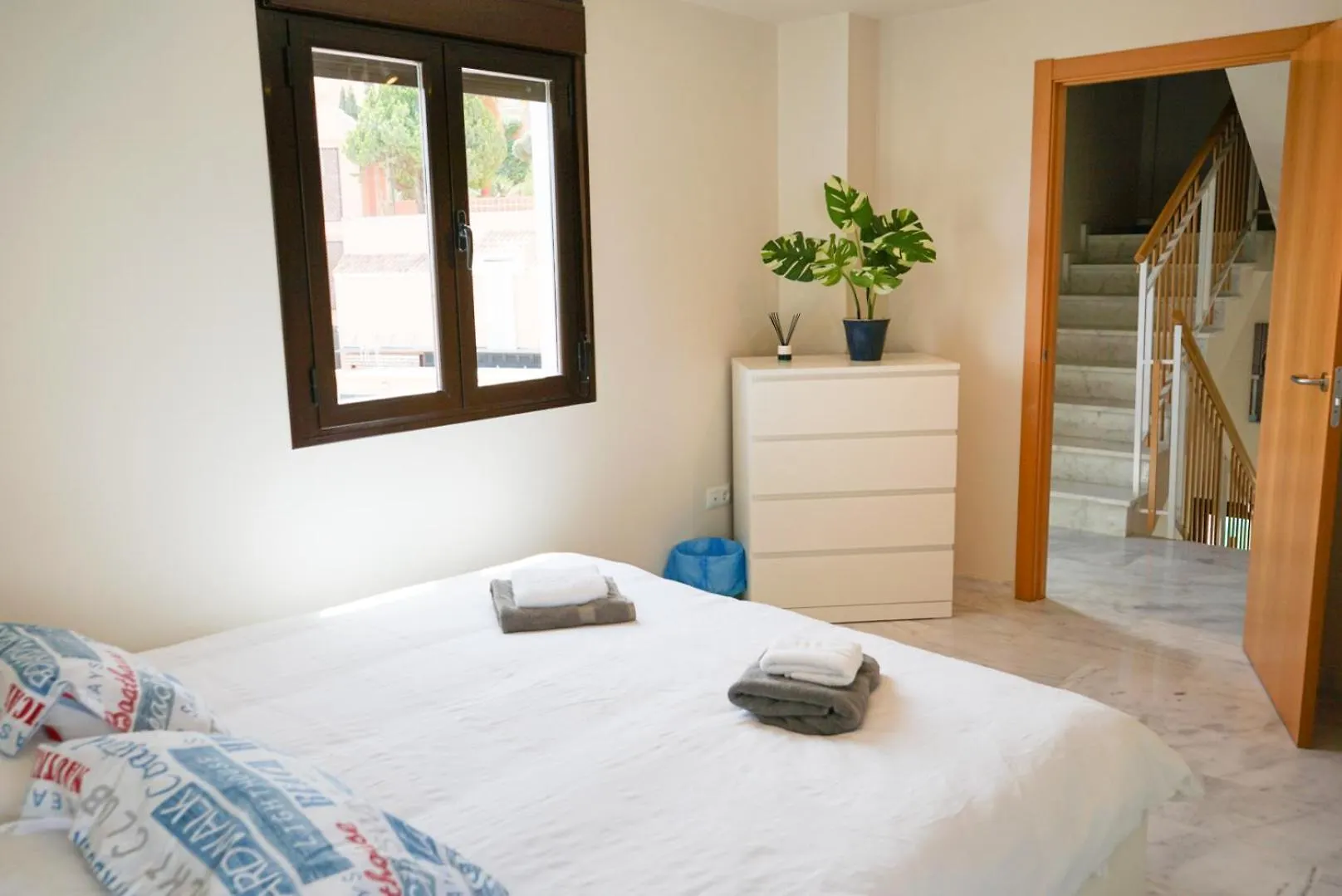 מיחאס Casa Topacio, 3 Bedrooms And 3 Bathrooms In Quiet Street 0*,  ספרד