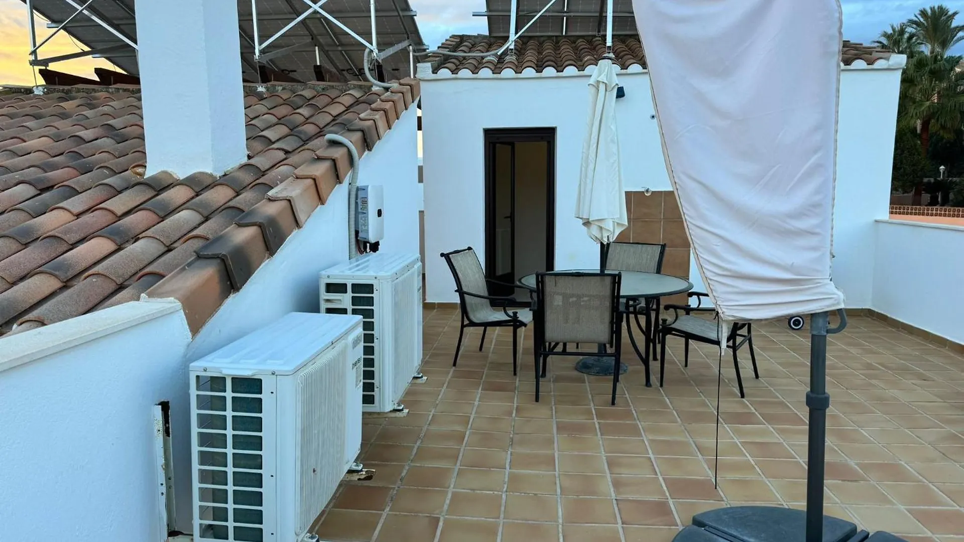 מיחאס Casa Topacio, 3 Bedrooms And 3 Bathrooms In Quiet Street ספרד