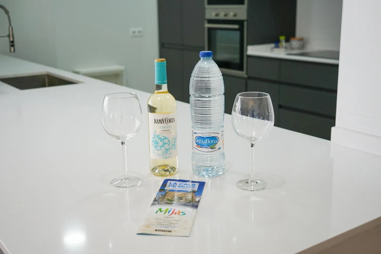 מיחאס Casa Topacio, 3 Bedrooms And 3 Bathrooms In Quiet Street דירה