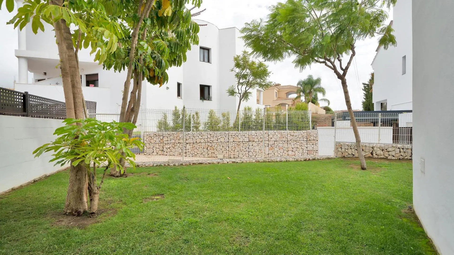 דירה מיחאס Casa Topacio, 3 Bedrooms And 3 Bathrooms In Quiet Street