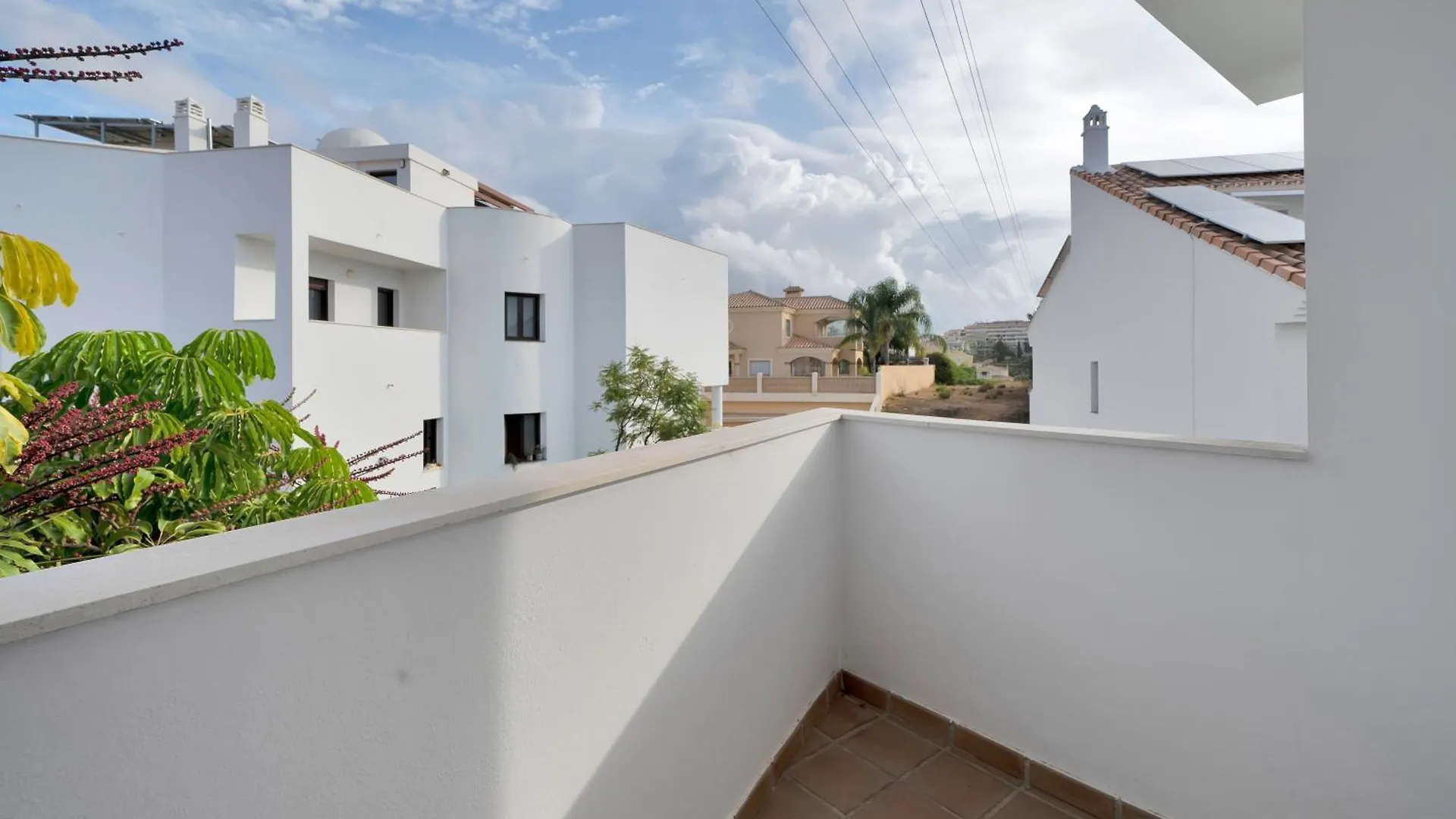 דירה מיחאס Casa Topacio, 3 Bedrooms And 3 Bathrooms In Quiet Street
