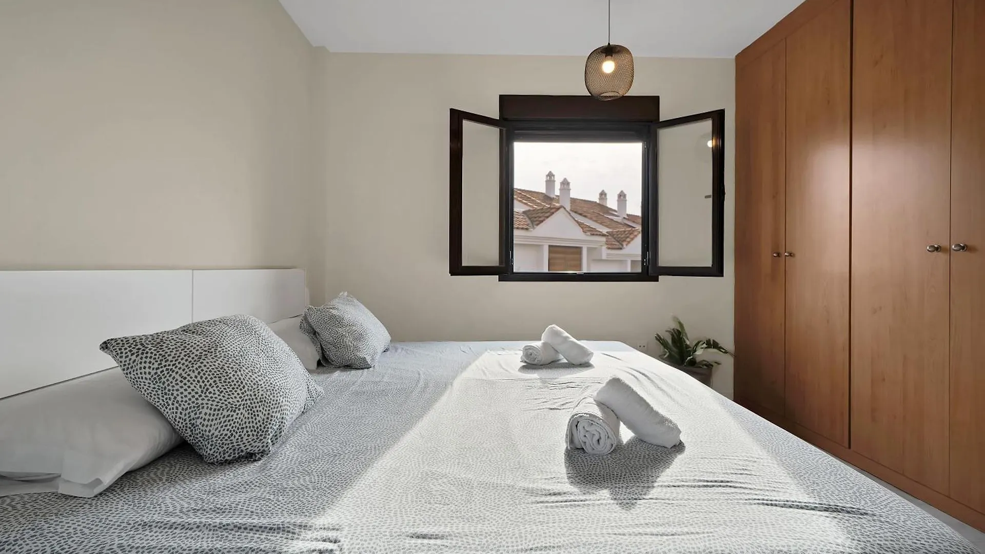 מיחאס Casa Topacio, 3 Bedrooms And 3 Bathrooms In Quiet Street