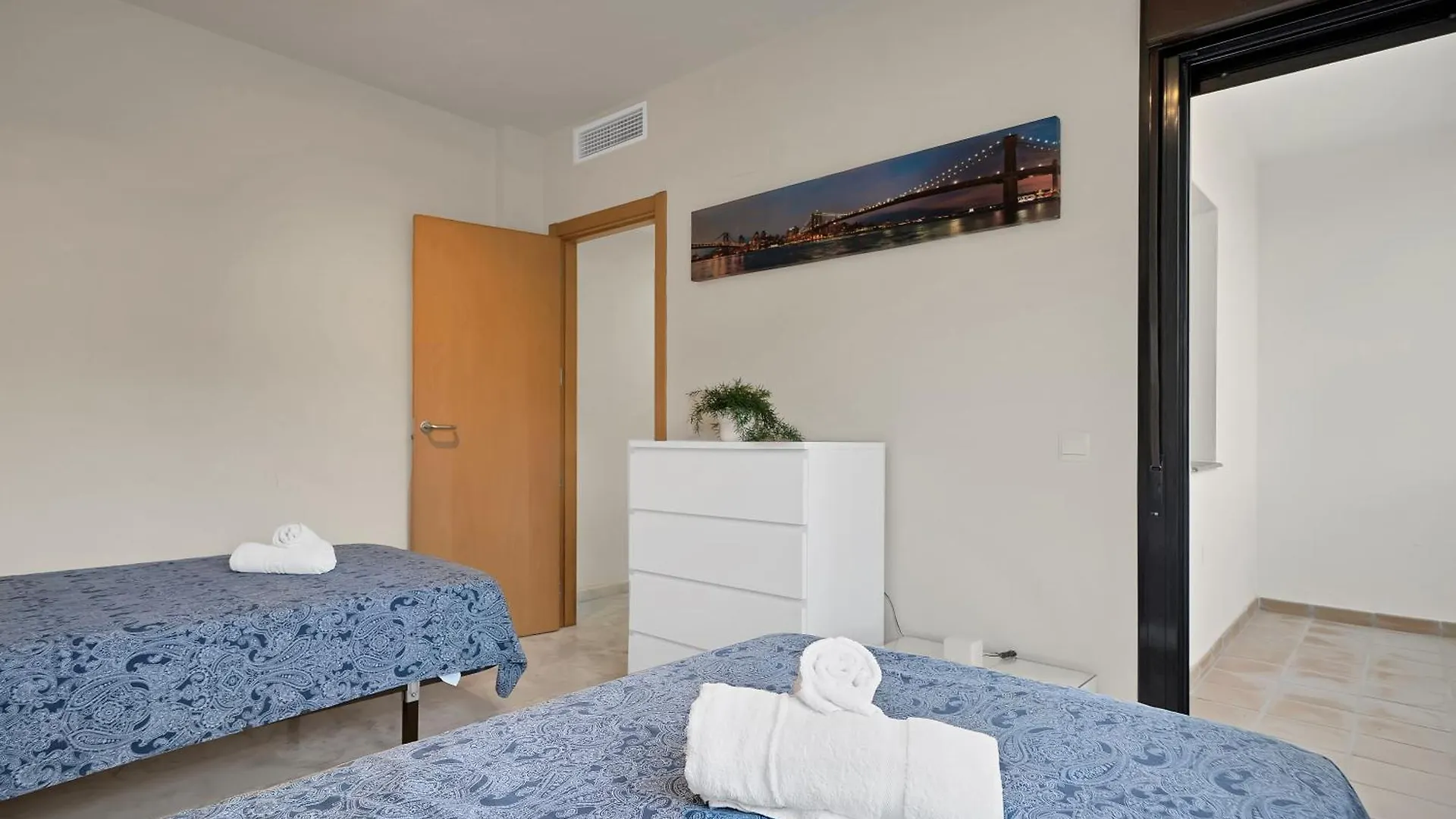 דירה מיחאס Casa Topacio, 3 Bedrooms And 3 Bathrooms In Quiet Street